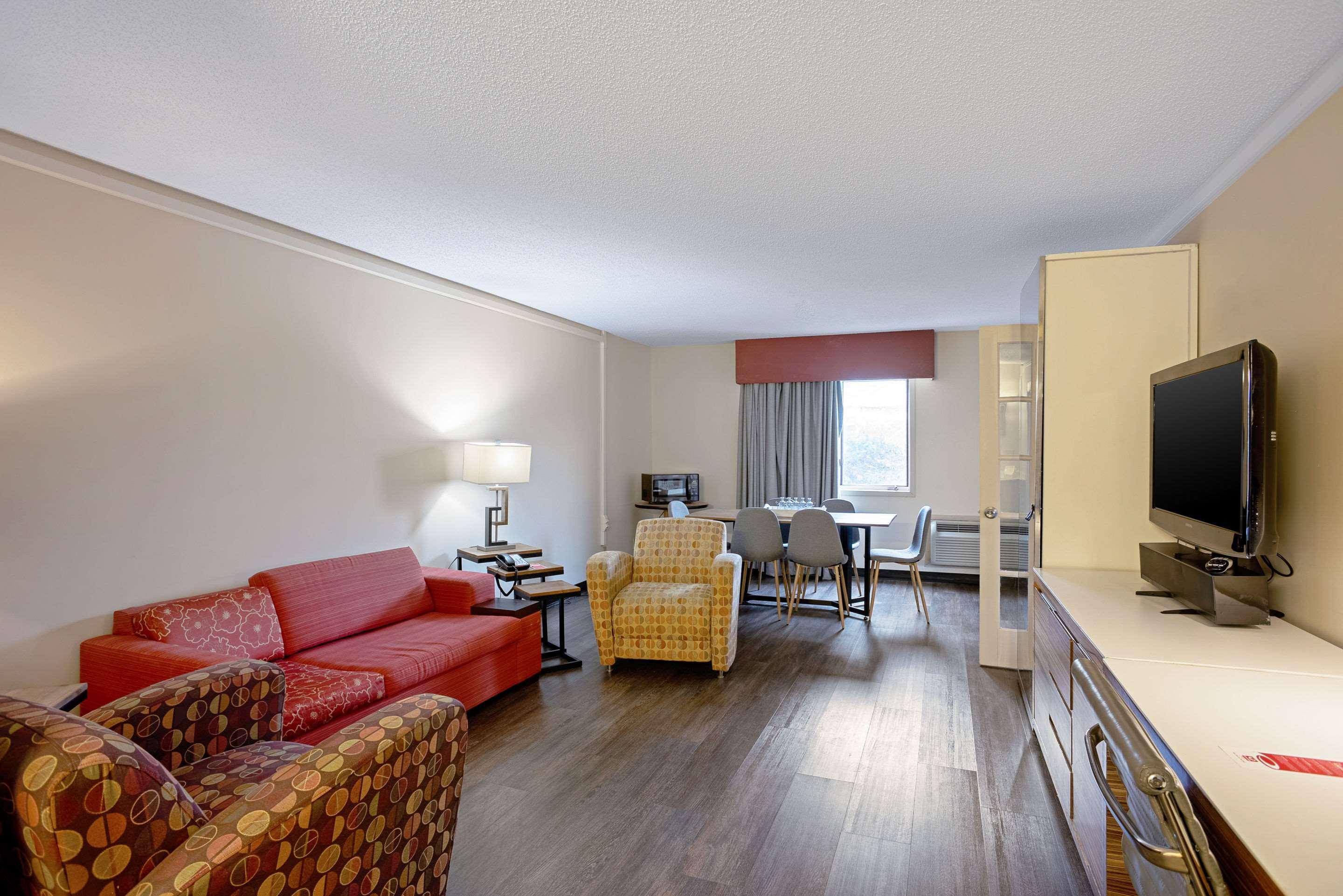Quality Inn Frontier At Us Hwy 30 Clinton Exterior foto
