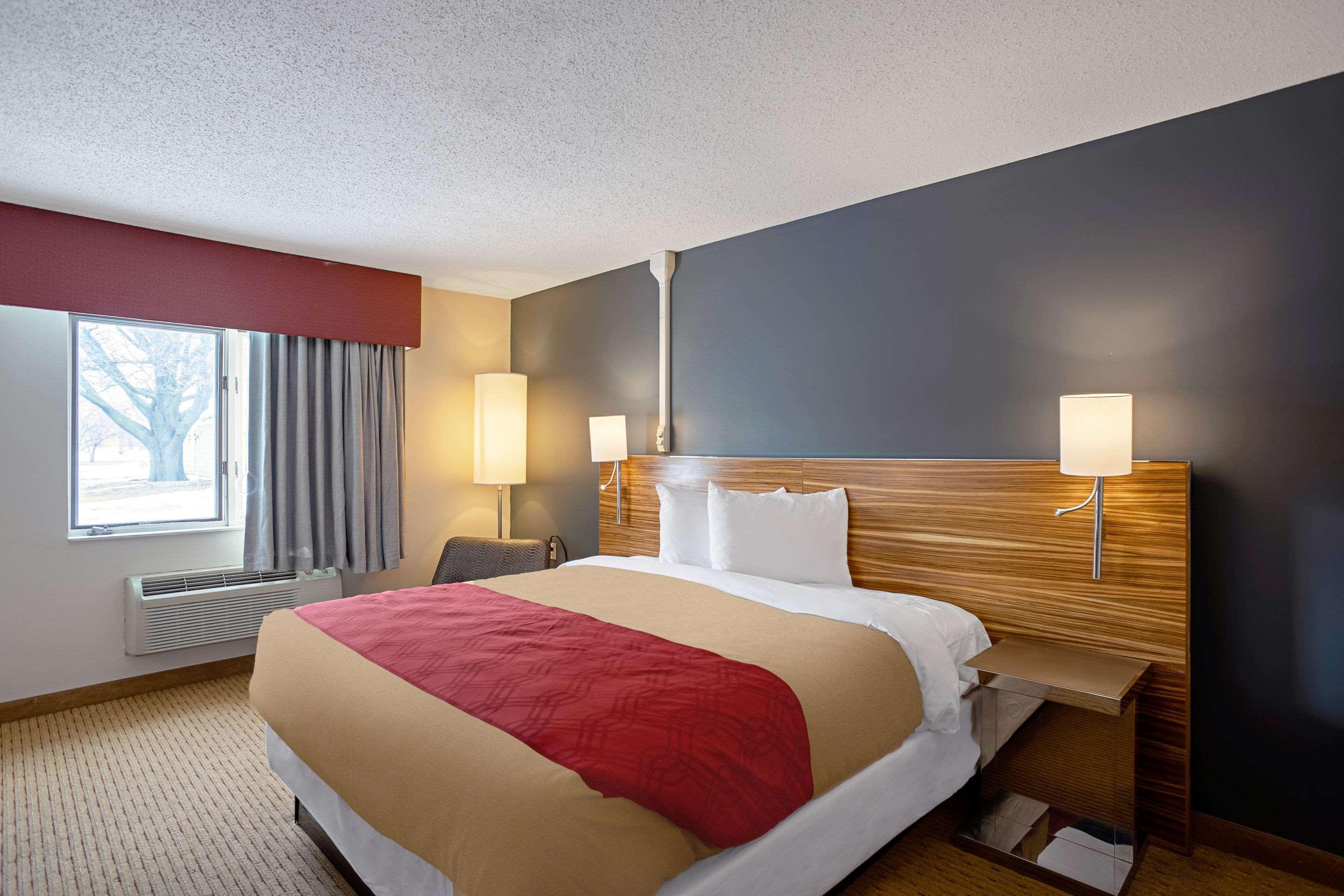 Quality Inn Frontier At Us Hwy 30 Clinton Exterior foto